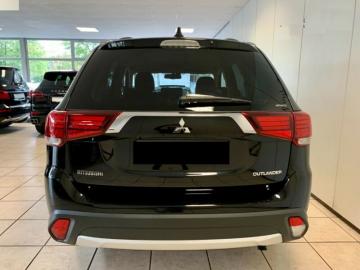 MITSUBISHI - Outlander 2.2 DI-D 4WD Intense (4 di 4)