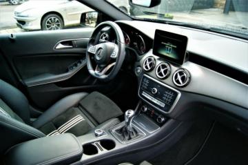 MERCEDES - A 180 Sport (3 di 3)