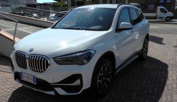 BMW - X1 sDrive18d xLine (2 di 14)