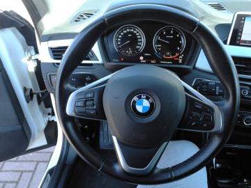 BMW - X1 sDrive18d xLine (11 di 14)