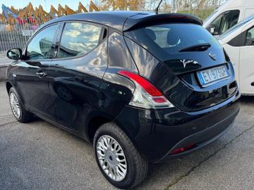 LANCIA - Ypsilon 0.9 Twinair 85 CV 5 porte Metano Ecochic Elefantino (4 di 14)