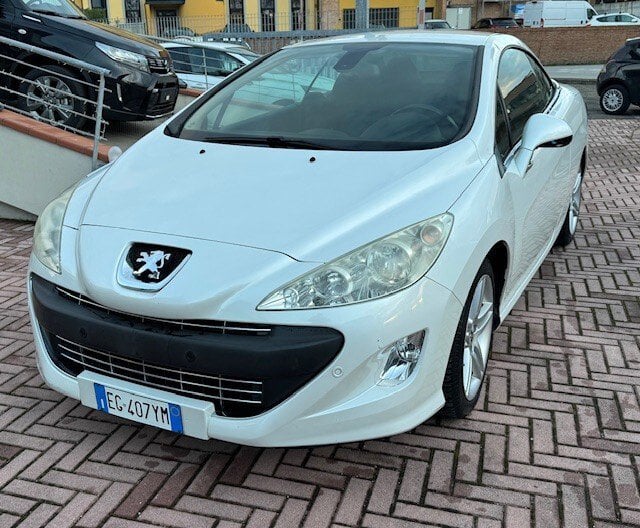 PEUGEOT - 308 1.6 HDi 112 CV CC Féline