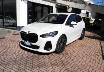 BMW - 218d Active Tourer Msport (2 di 13)