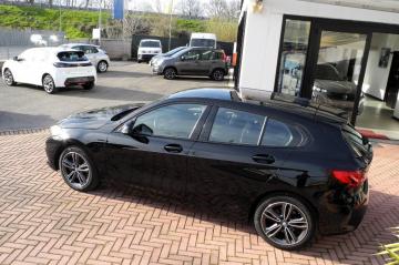 BMW - 116d 5p. Sport (4 di 17)