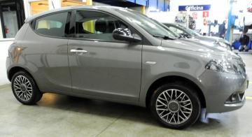 LANCIA - Ypsilon 1.0 FireFly 5 porte S&S Hybrid Silver Plus (3 di 11)