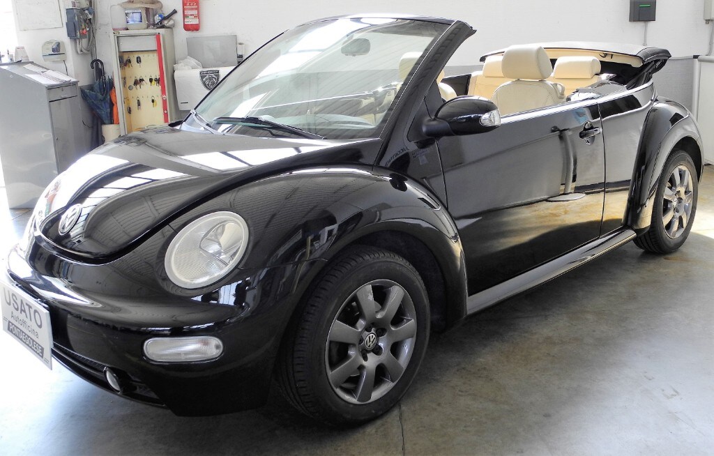 VOLKSWAGEN - New Beetle 1.9 TDI 101CV Cabrio