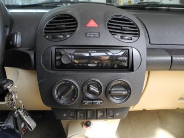VOLKSWAGEN - New Beetle 1.9 TDI 101CV Cabrio (11 di 15)