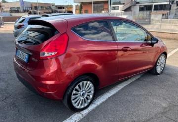 FORD - Fiesta 1.4 TDCi 68 CV 3p. Titanium (5 di 13)