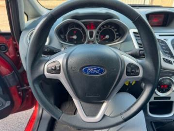 FORD - Fiesta 1.4 TDCi 68 CV 3p. Titanium (9 di 13)