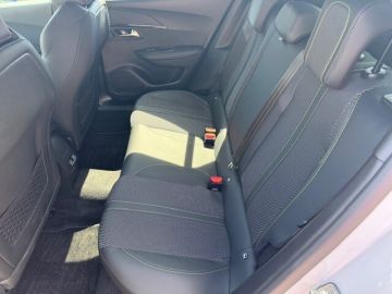 PEUGEOT - 2008 Hybrid 136 e-DCS6 GT (6 di 15)