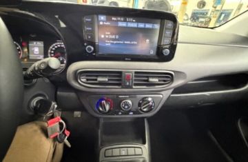 HYUNDAI - i10 1.0 MPI Tech (17 di 23)