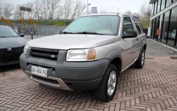 LAND ROVER - Freelander 2.0 TD S.W. (1 di 15)