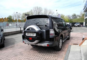 MITSUBISHI - Pajero 3.2 DI-D 16V A/T 5p. Instyle (3 di 21)