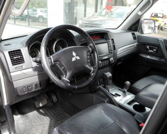 MITSUBISHI - Pajero 3.2 DI-D 16V A/T 5p. Instyle (9 di 21)