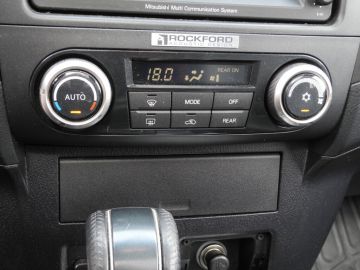 MITSUBISHI - Pajero 3.2 DI-D 16V A/T 5p. Instyle (14 di 21)