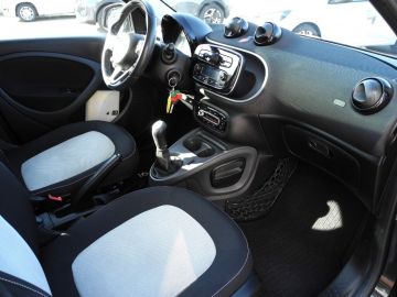 SMART - forfour 70 1.0 Passion (8 di 17)