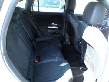 MERCEDES - EQA 250+ Sport (21 di 30)