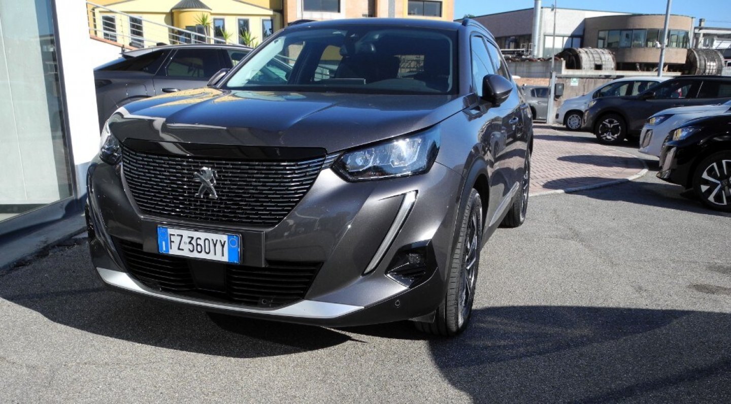 PEUGEOT 2008