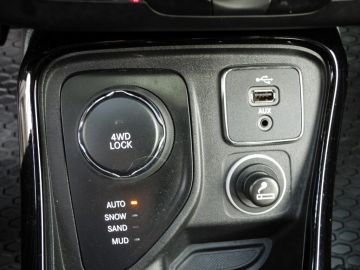 JEEP - Compass 2.0 Mjt II aut. 4WD Limited (16 di 29)