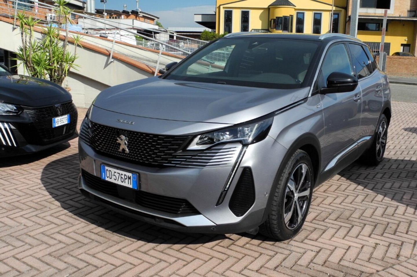 PEUGEOT 3008 BlueHDi 130 S&S EAT8 GT