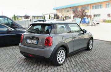 MINI - Mini 1.5 Cooper D (5 di 23)