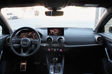 AUDI - Q2 30 TDI S tronic Identity Black (15 di 24)