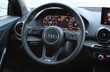 AUDI - Q2 30 TDI S tronic Identity Black (17 di 24)