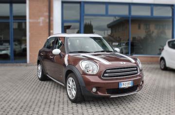 MINI - Mini Cooper D Countryman ALL4 (2 di 22)