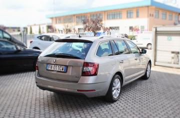 SKODA - Octavia 1.4 TSI Wagon Executive G-Tec (6 di 20)