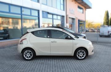 LANCIA - Ypsilon 1.3 MJT 95 CV 5p. S&S Gold (3 di 23)