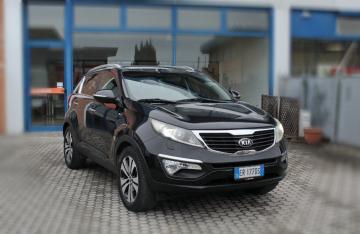 KIA - Sportage 2.0 CRDI AWD Class (2 di 23)