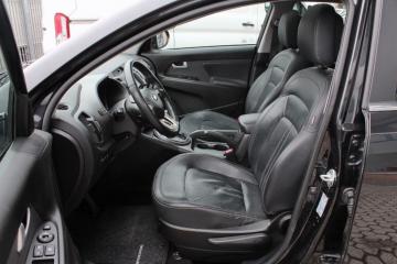 KIA - Sportage 2.0 CRDI AWD Class (9 di 23)