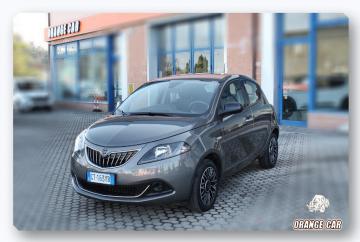 LANCIA - Ypsilon 1.0 FireFly 5 porte S&S Hybrid Platino (1 di 17)