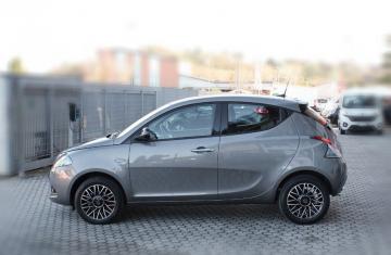 LANCIA - Ypsilon 1.0 FireFly 5 porte S&S Hybrid Platino (4 di 17)