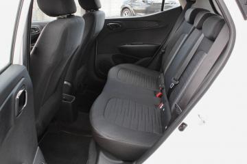 HYUNDAI - i10 1.0 MPI Connectline (9 di 18)