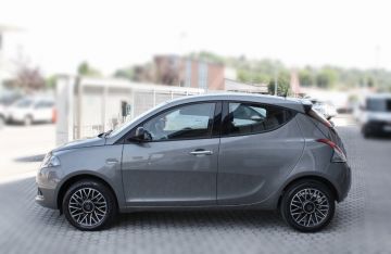 LANCIA - Ypsilon 1.0 FireFly 5 porte S&S Hybrid Platino (4 di 17)