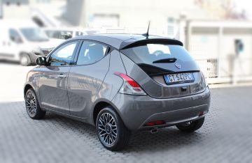LANCIA - Ypsilon 1.0 FireFly 5 porte S&S Hybrid Platino (5 di 17)