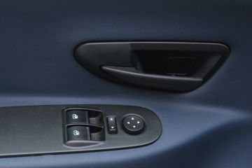 LANCIA - Ypsilon 1.0 FireFly 5 porte S&S Hybrid Platino (17 di 17)