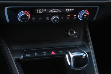 AUDI - Q3 SPB 35 TDI S tronic S line edition (15 di 19)