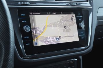 VOLKSWAGEN - Tiguan 2.0 TDI 150 CV SCR DSG R-Line (14 di 20)