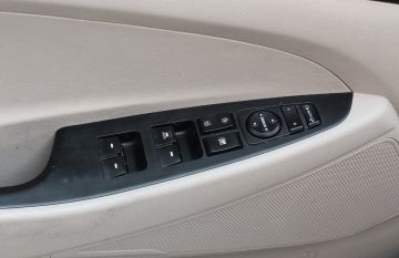 HYUNDAI - Tucson 1.7 CRDi XPossible (19 di 20)