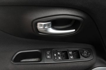 JEEP - Renegade 1.6 Mjt DDCT 120 CV Longitude (20 di 20)