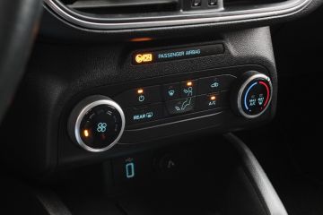 FORD - Focus 1.0 EcoBoost 125 CV automatico SW Active Co-Pilot (15 di 19) FORD - Focus 1.0 EcoBoost 125 CV automatico SW Active Co-Pilot (15 di 19)