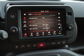 FIAT - Panda 1.0 FireFly S&S Hybrid City Cross (13 di 16)