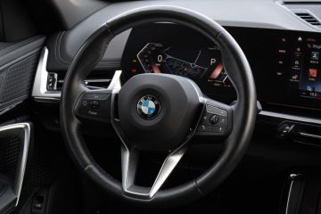 BMW - X1 sDrive 18d xLine (17 di 19)