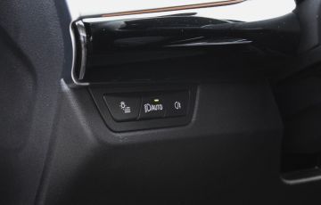 BMW - X1 sDrive 18d xLine (19 di 19)