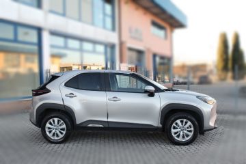 TOYOTA - Yaris Cross 1.5 Hybrid 5p. E-CVT Business (3 di 18)