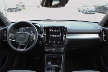 VOLVO - XC40 T2 automatico Core (14 di 18)