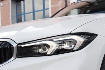 BMW - 318d 48V Touring (7 di 18)