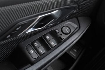 BMW - 318d 48V Touring (18 di 18)